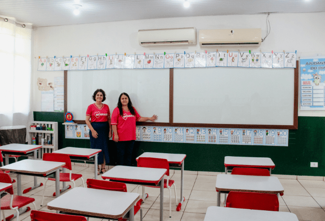 REME-recebe-27-novas-lousas-de-vidro