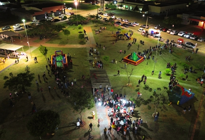 Primeira-Infancia-Brinca-reune-criancas-e-familias-em-fim-de-tarde-de-lazer-na-Praca-Helena-Vitiritti